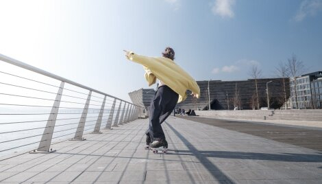 Tourism pic V&A Waterfront skater